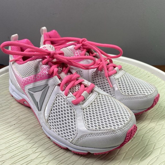 REEBOK Women Avon Athletic Running Sneakers/shoes white&Pink Breast Cancer Sz8.5 - Picture 1 of 8